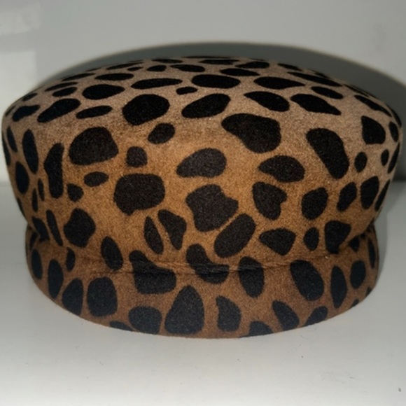 🆕EUGENIA KIM CAMEL BROWN LEOPARD SABRINA HAT WITH GOLD CHAIN - Picture 10 of 10